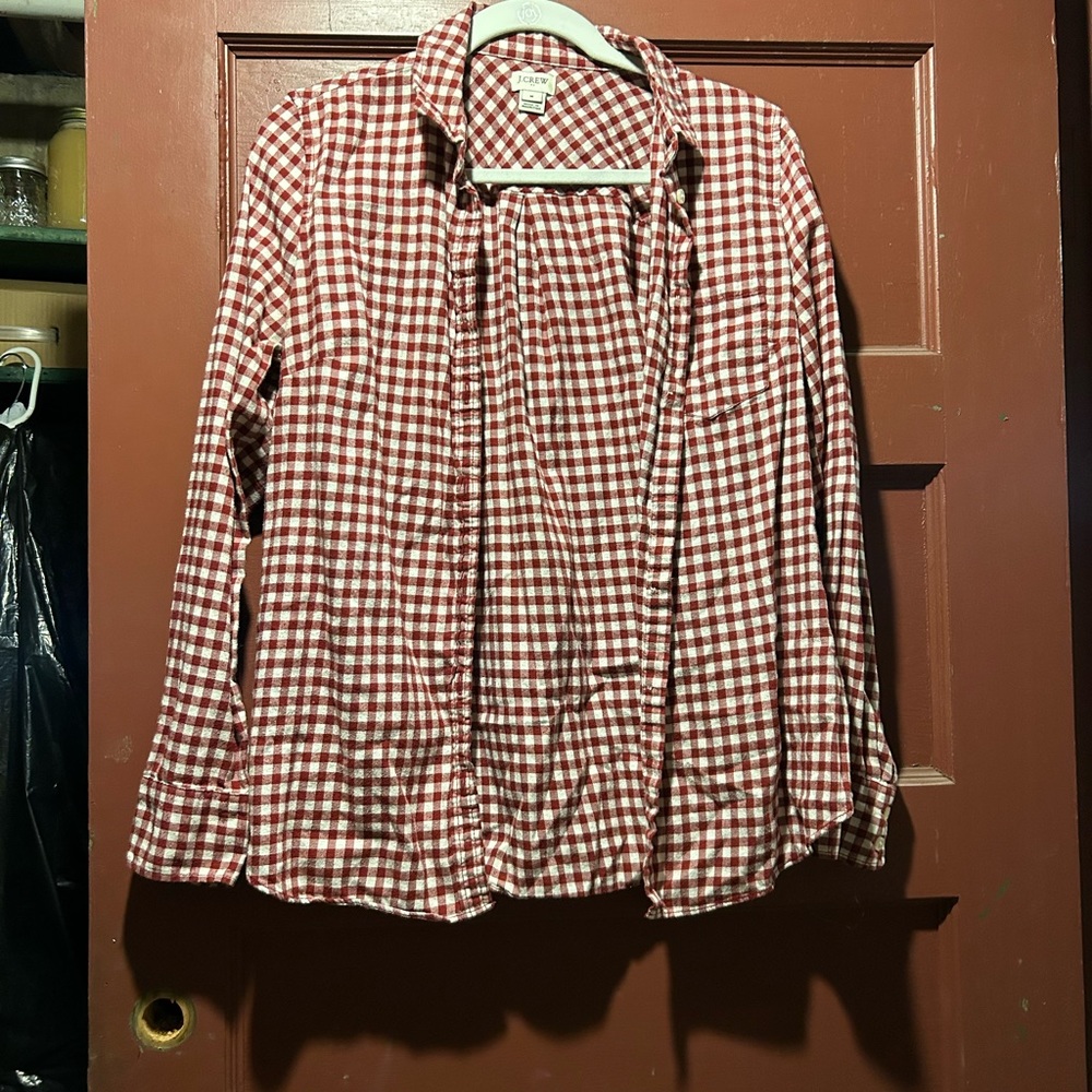 🗣️price drop ✨ Red and white Buffalo plaid flannel!! So cozy!